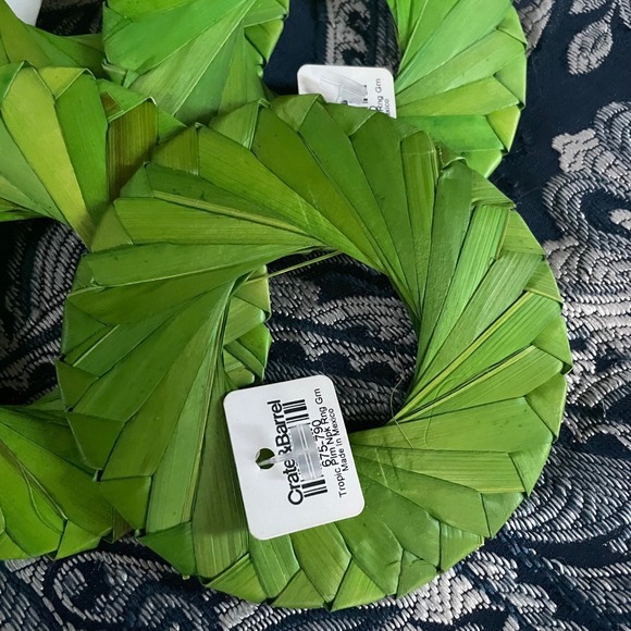 Crate & Barrel green‎ Napkin Rings Tropic Palm Natural lot 8 Handmade raffia NEW - Picture 3 of 5